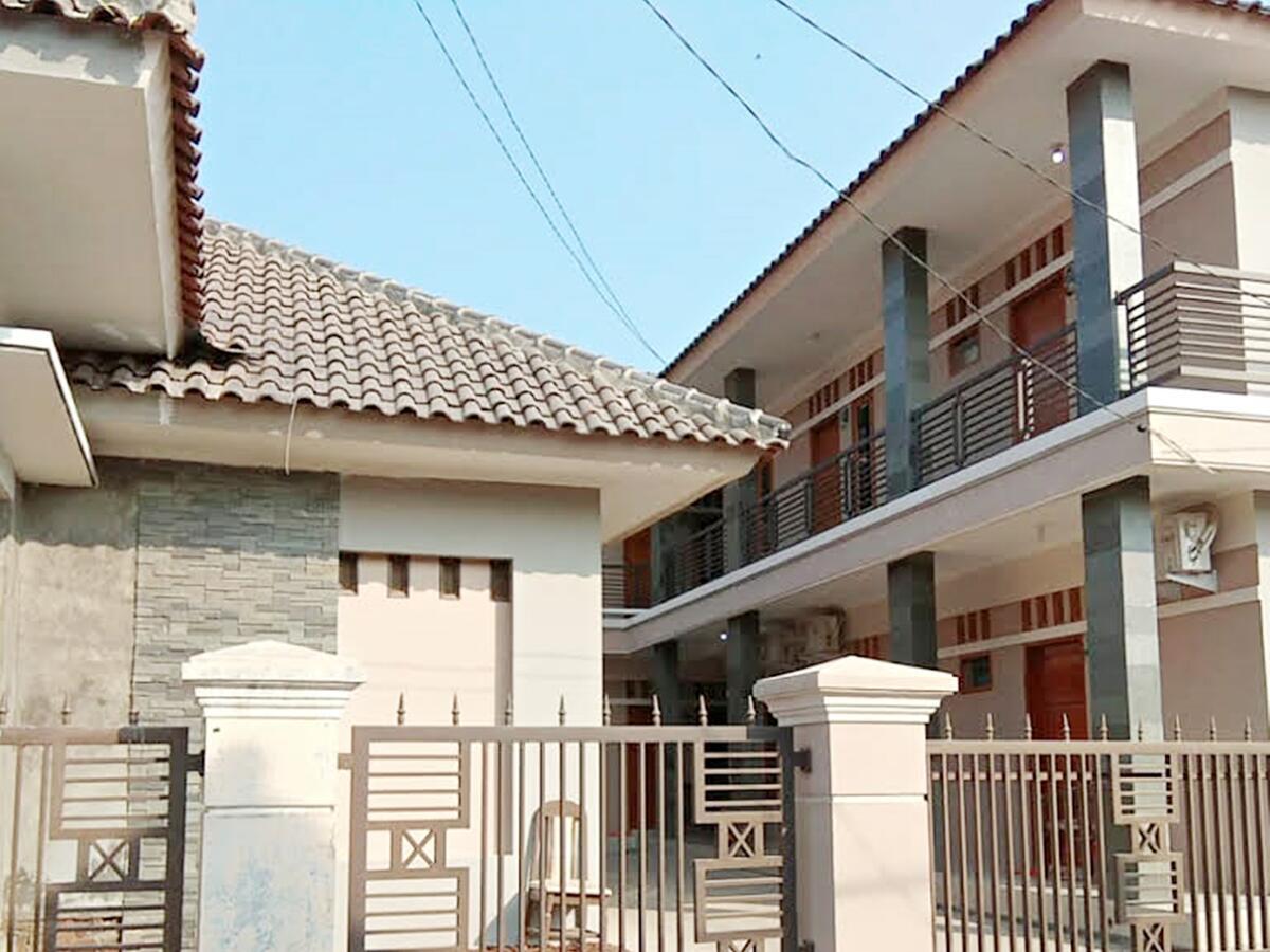 Wisma Andali Syariah Near Rsud Cideres Majalengka Exterior photo